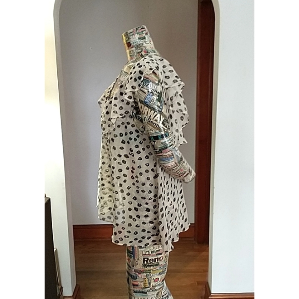 HEAT WAVE SALE! BCBG Cream with Black Sheer Blouse. Size Large. - Picture 4 of 11